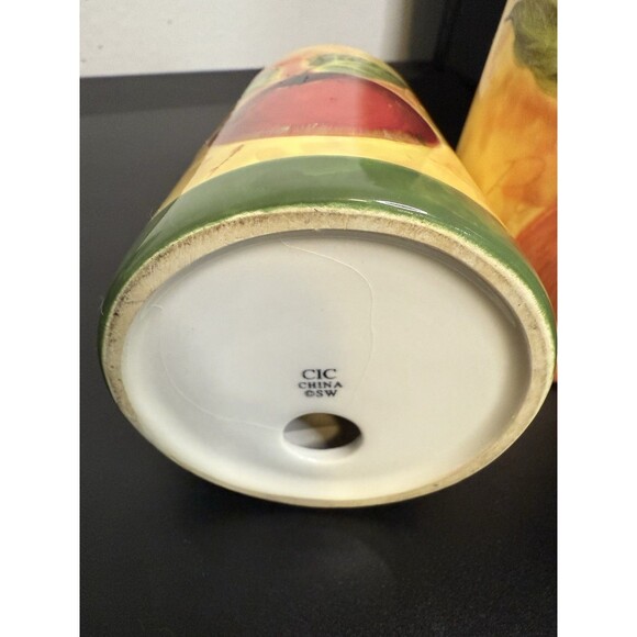 Vintage Fruit Design Ceramic Salt and Pepper Shakers Collectible Kitchen 3.5" H - Picture 8 of 8